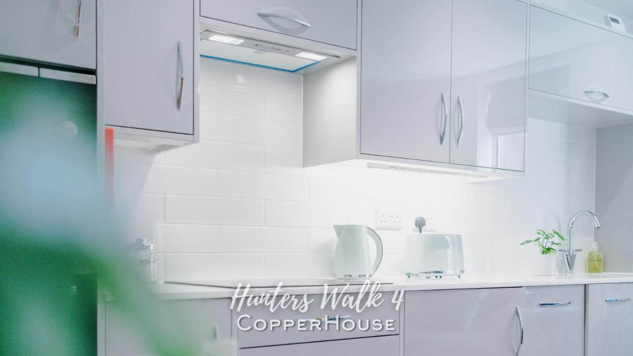 Chester City Centre Apartments With Parking ภายนอก รูปภาพ