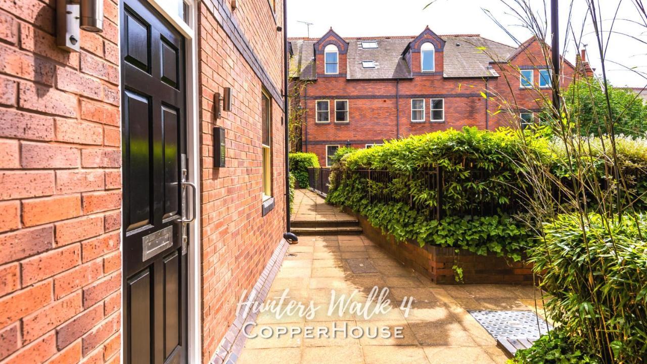 Chester City Centre Apartments With Parking ภายนอก รูปภาพ