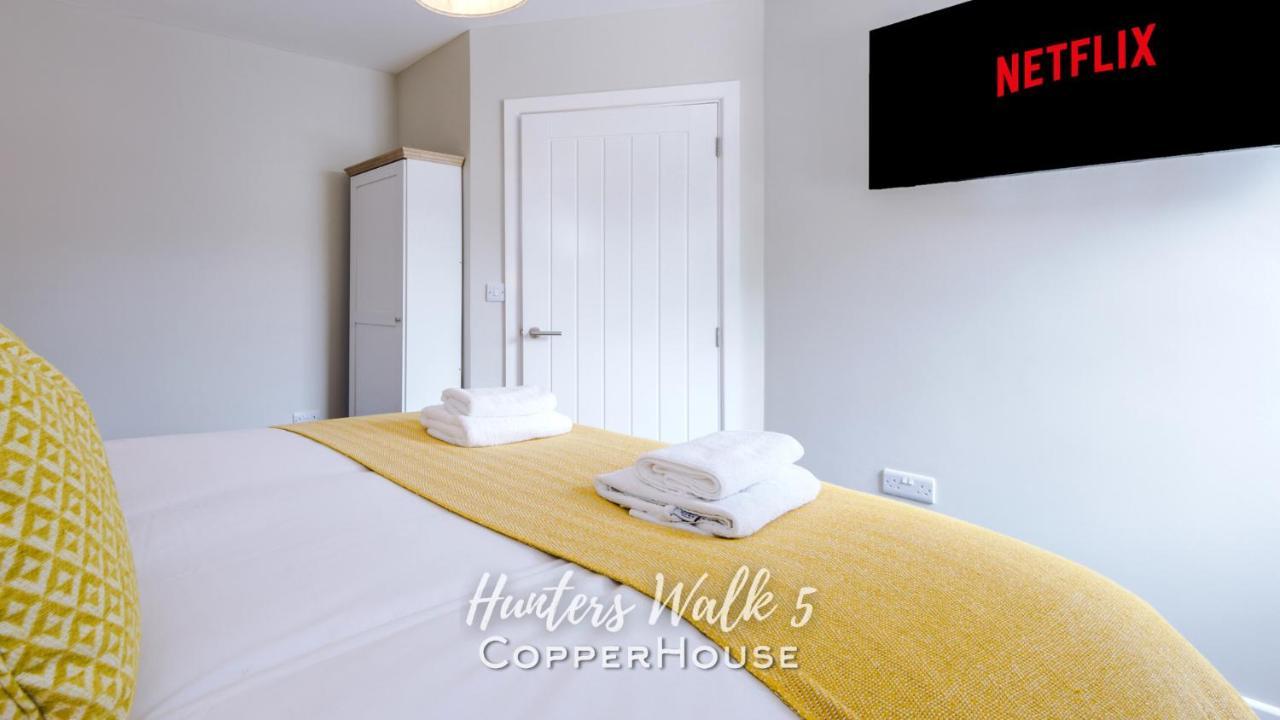 Chester City Centre Apartments With Parking ภายนอก รูปภาพ
